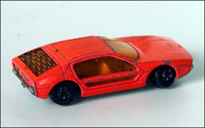 Model image r