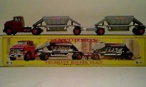 Matchbox GMC Tractor/Freuhof Hopper Train - No.M-4b