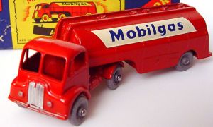 Matchbox Mobilgas Petrol Tanker - No.M-8